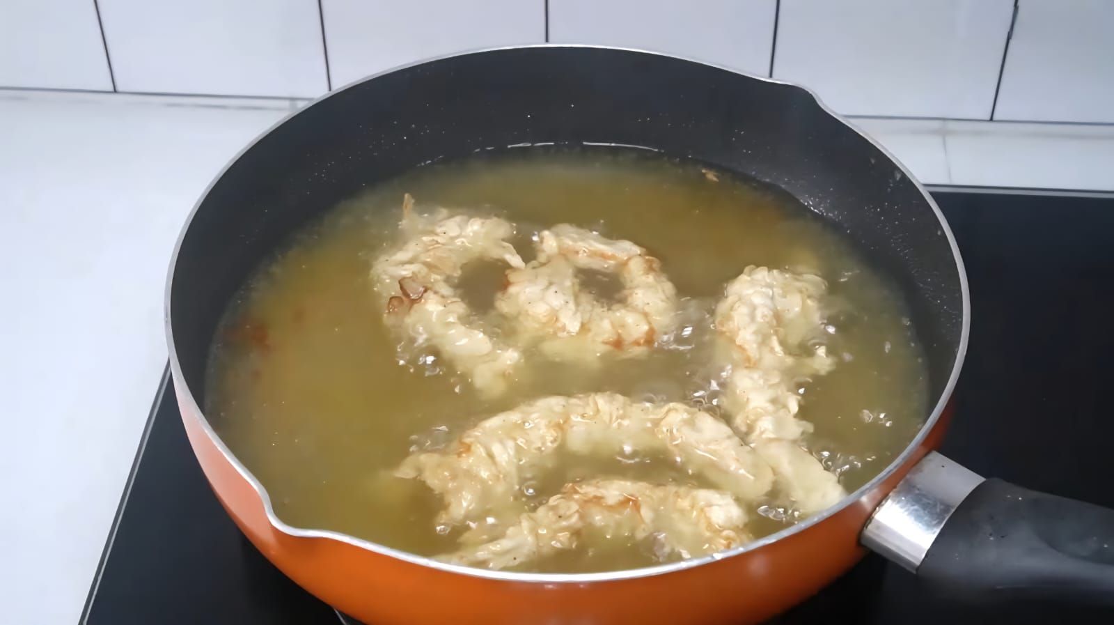 Mau Bikin Udang Crispy Anti Gagal? Bahan Simpel dan Perhatikan Trik Menggorengnya!
