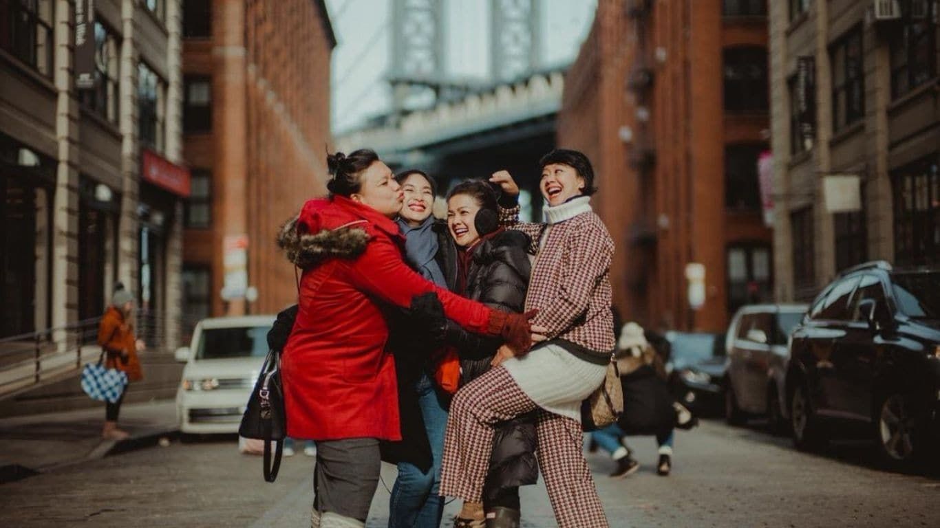 Netflix Hadirkan Serial Prekuel Ratu Ratu Queens: The Series , Ungkap Awal Kisah Geng Queens
