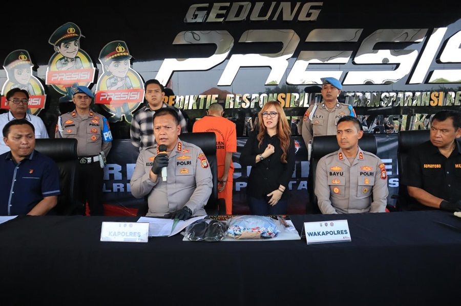 Pria di Bekasi Hajar Ibu Secara Brutal Usai Ogah Pinjam Motor ke Tetangga, Ujungnya Dibui