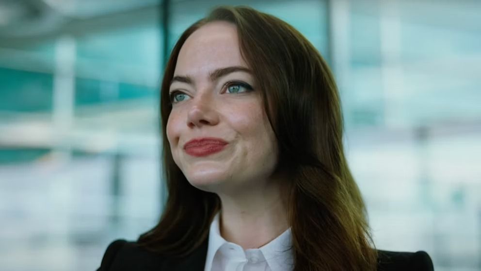 Jesse Plemons Curigai Emma Stone sebagai Alien di Film Sci-Fi Komedi Bugonia