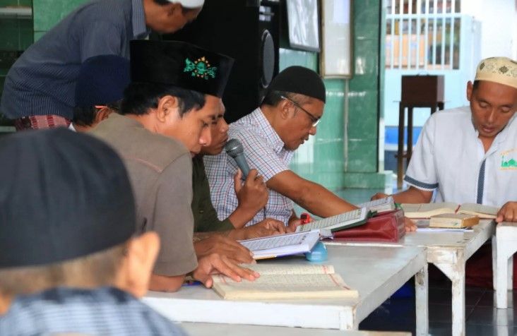 Refleksi Awal Tahun Hijriah, Warga Binaan Lapas Banyuwangi Khatamkan Al-Quran Serentak