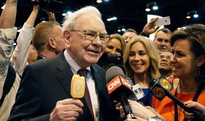Ini 7 Gaya Hidup Sederhana Warren Buffett di Usia 90-an, Jauh dari Kata Flexing!
