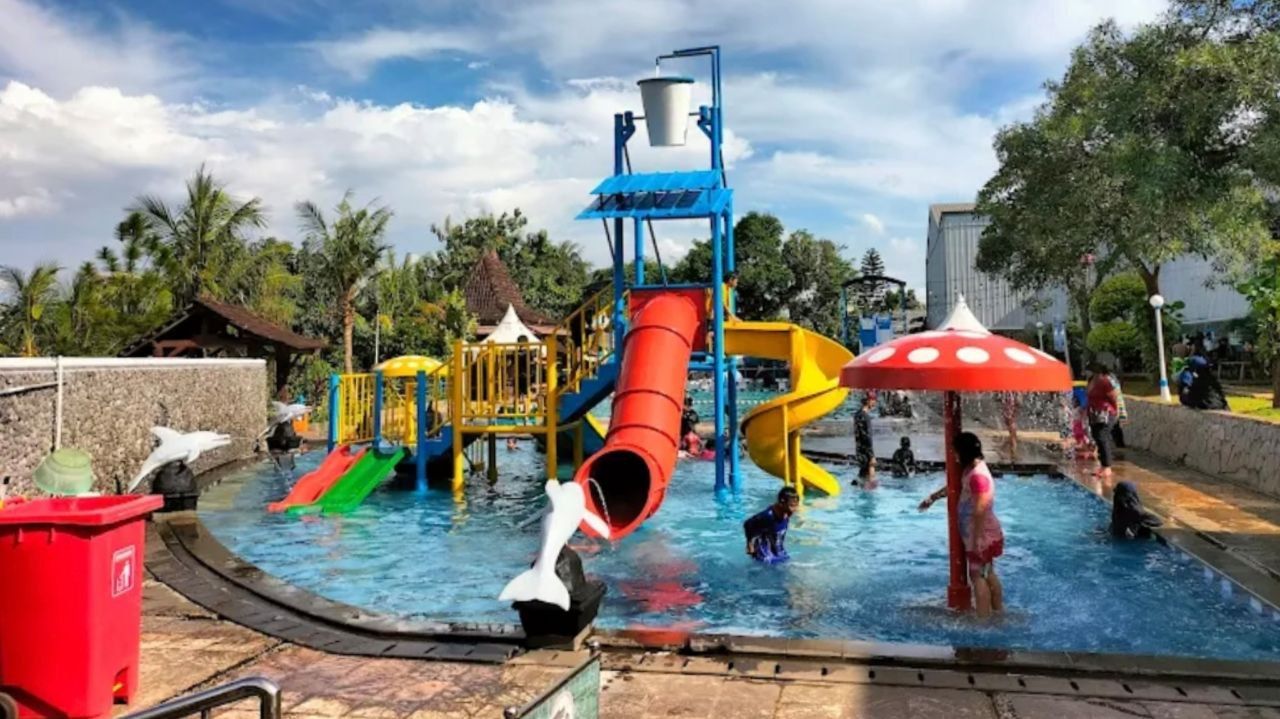5 Kolam Renang Terbaik di Tambun Bekasi untuk Liburan Bareng Keluarga
