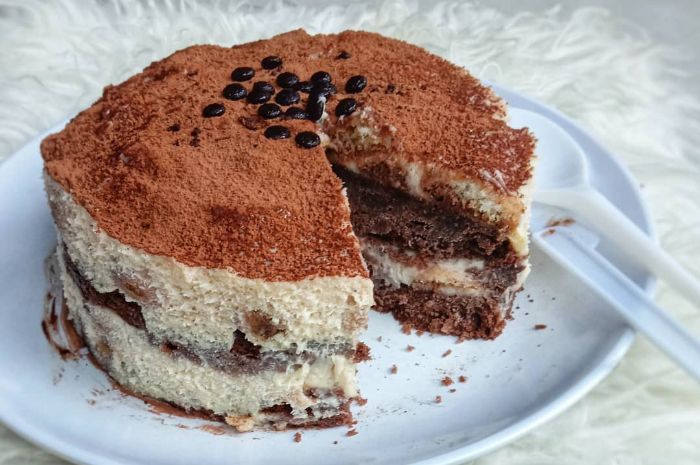 6 Resep Kue Ulang Tahun Kukus tanpa Mixer, Simple Banget!