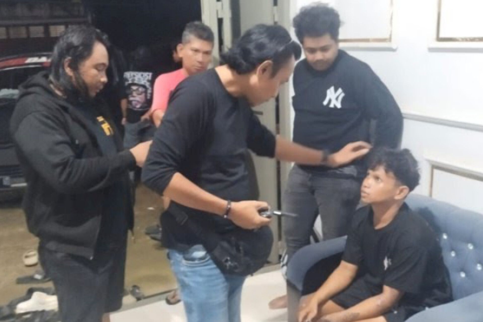 Bantu Pacar Janda Nafkahi Anak, Pemuda di Bone Nekat Curi Tabung LPG hingga Ayam
