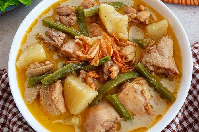 6 Resep Kari Ayam Spesial Rumahan, Cara Membuatnya Simple!