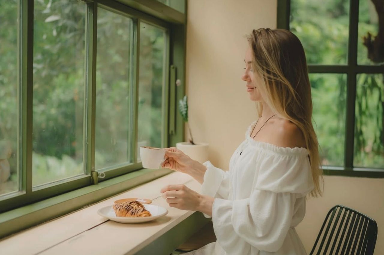 30 Ide Caption Nongkrong di Kafe yang Aesthetic dan Menarik