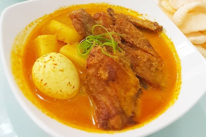 6 Resep Kari Ayam Spesial Rumahan, Cara Membuatnya Simple!