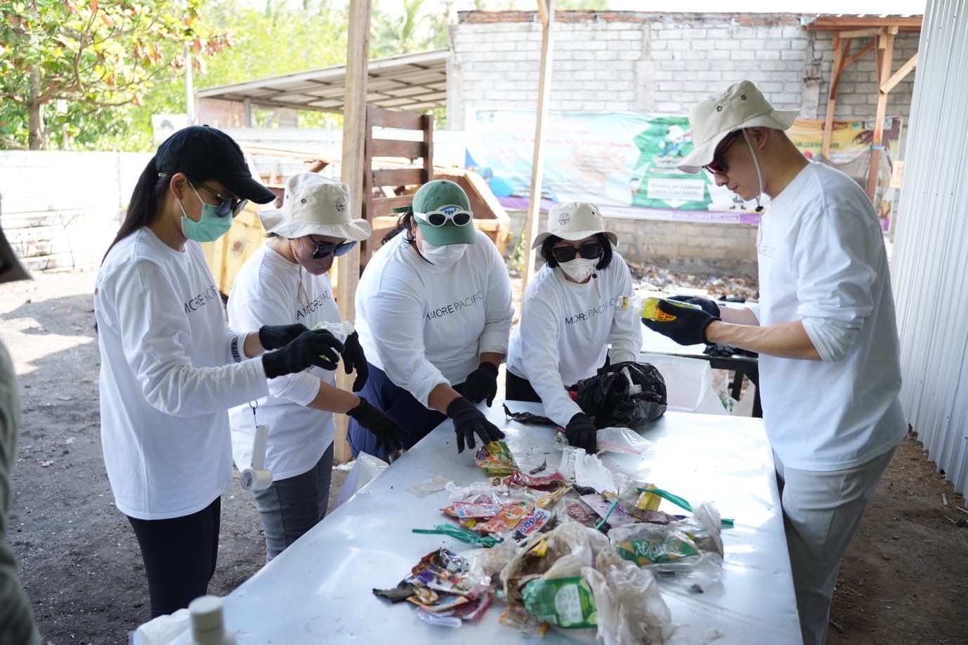 Brand Skincare Korea Bantu Selamatkan Bumi di Lombok, Intip Keseruannya