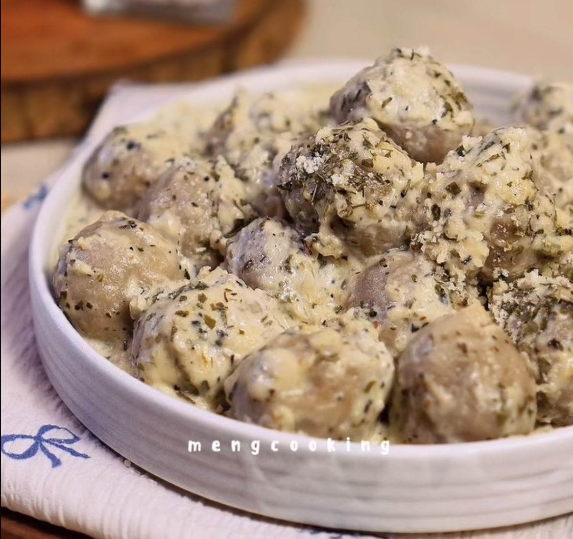 Resep Creamy Meatballs: Hidangan Mewah dari Bakso Sapi ala Restoran