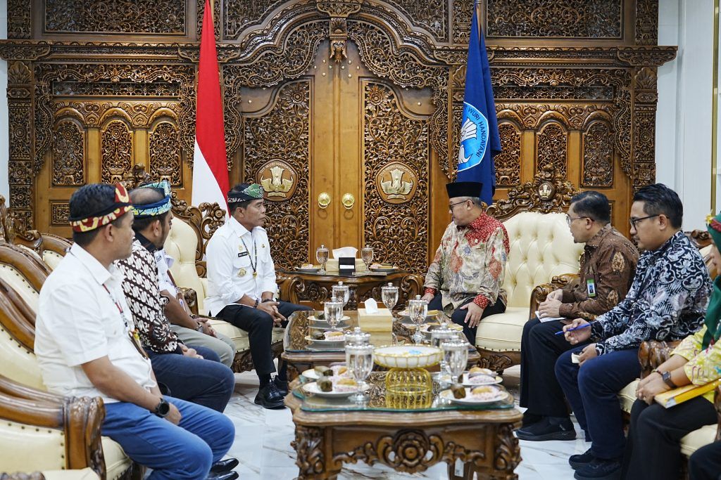 Ke Mendikdasmen, Gubernur Usulkan Penambahan Sarana Pendidikan Penyandang Disabilitas