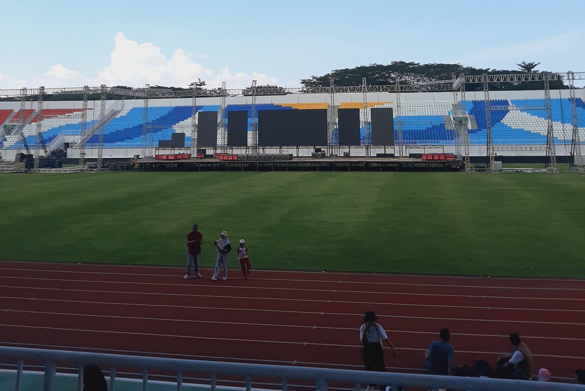 Stadion Kanjuruhan Jadi Saksi Meriahnya Penutupan Porprov Jatim IX 2025, UMKM Lokal Ikut Bersinar