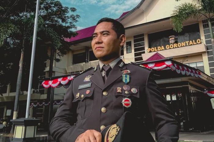 10 Fakta Menarik Tentang Iptu Dr. Iswan Brandes: dari 13 Gelar, IPK 4.0, hingga Wisudawan Terbaik