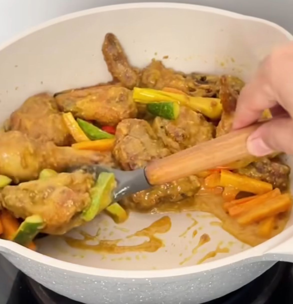Resep Ayam Acar Kuning, Perpaduan Rasa Segar dan Gurih yang Bikin Lidah Susah Nolak