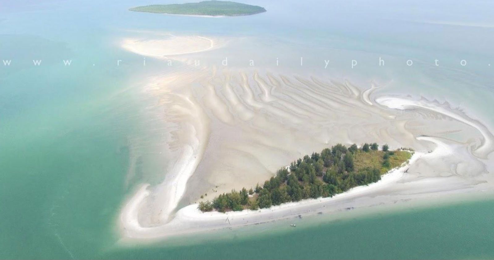 Pulau Beting Aceh, Wisata Eksotis Riau Saat Libur Panjang Tiba