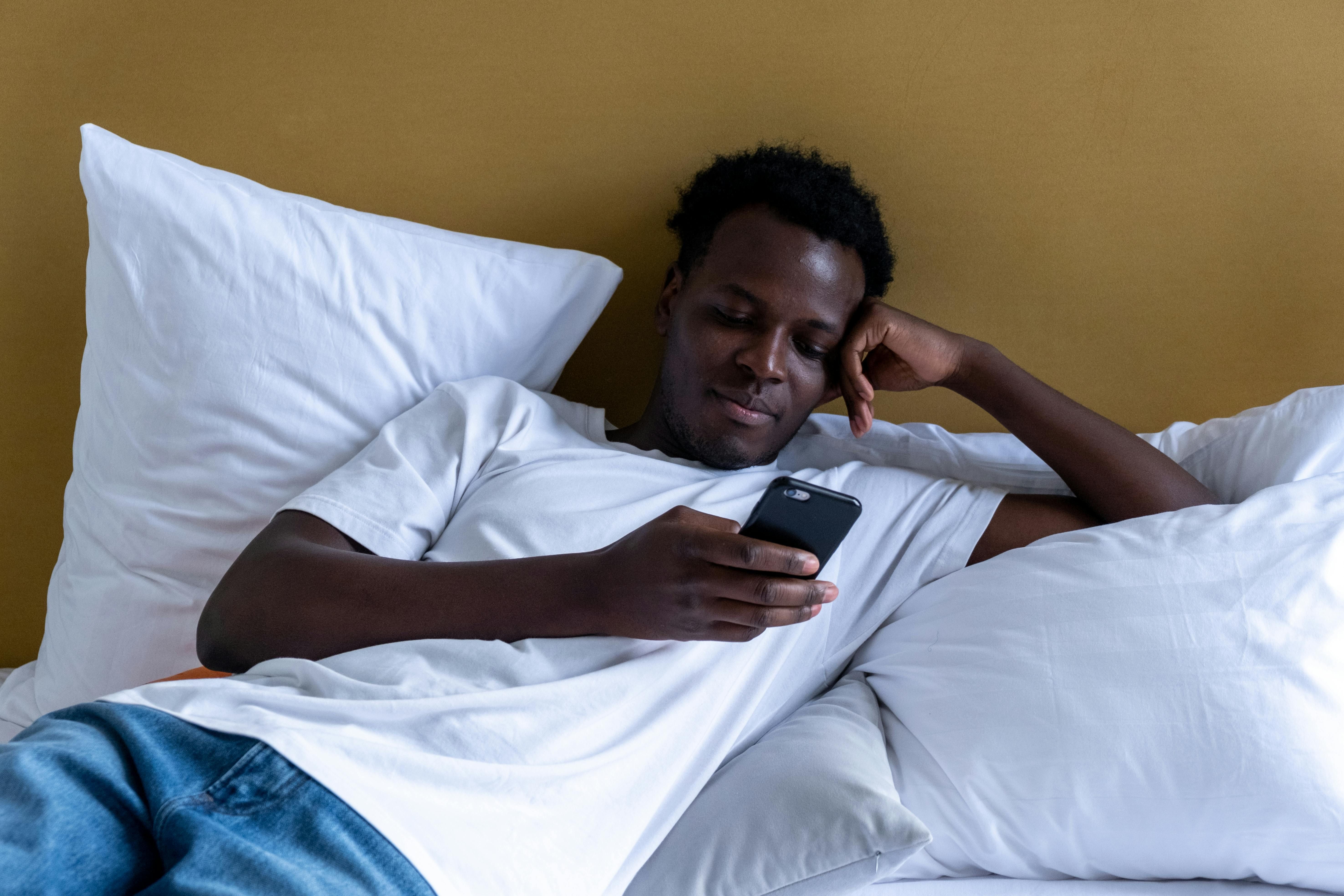 6 Bahaya WiFi Hotel yang Sering Diabaikan Traveler, Waspada!