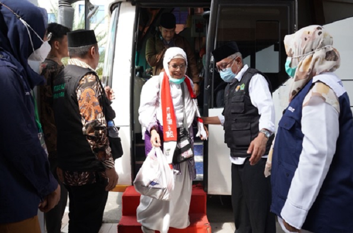 Lebih dari 6.800 Jemaah Haji Sumut Sudah Kembali, Disambut Haru dan Syukur di Debarkasi Medan
