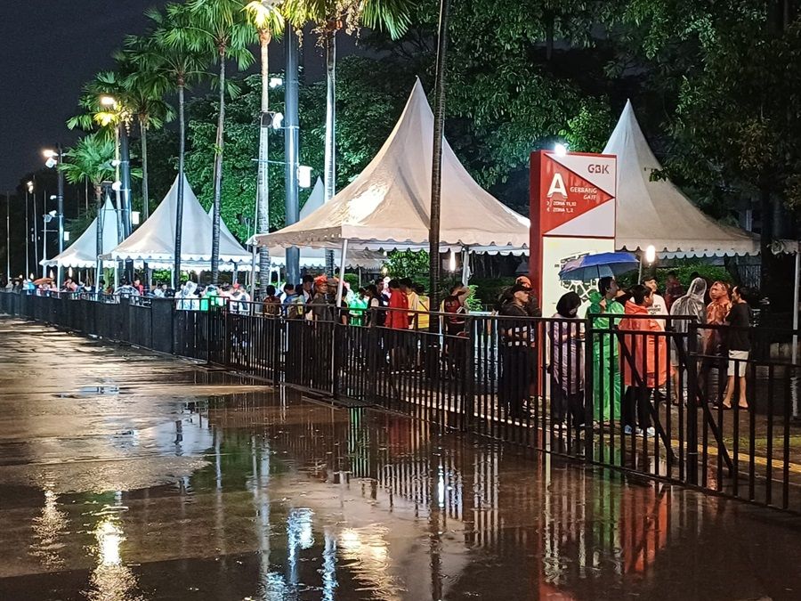Piala Presiden 2025: Penonton Mulai Padati SUGBK Usai Hujan Reda