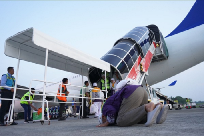 Kloter 20 Tiba dengan Selamat, 7.166 Jemaah Haji Sumut Telah Kembali ke Tanah Air