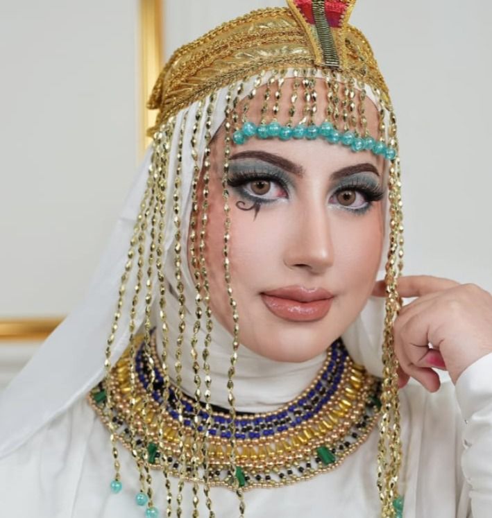 Cosplay Cleopatra, Selebgram Tasyi Marah Disebut Mirip Bunda Elfy
