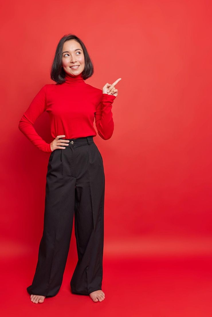 5 Cara Mix and Match Baju Merah Biar Stand Out tapi Gak Lebay