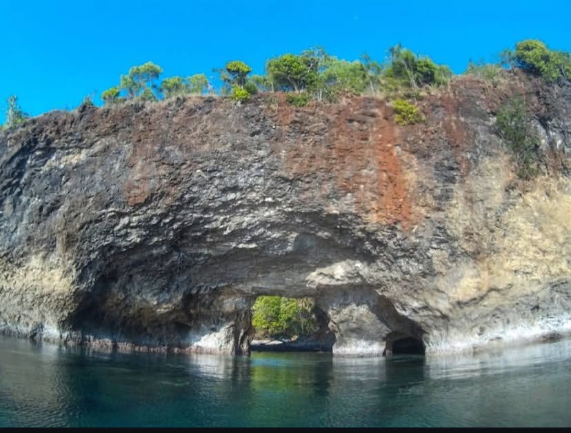 5 Pantai Hits di Pulau Ambon Bikin Takjub dan Melele, Cocok untuk Feed Instagram