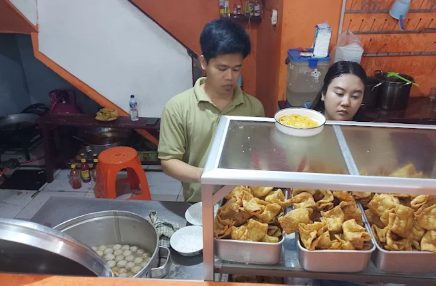 Bakso Solo Kidul Pasar: Warisan Rasa Sejak 1965 yang Tak Pernah Padam di Kota Malang