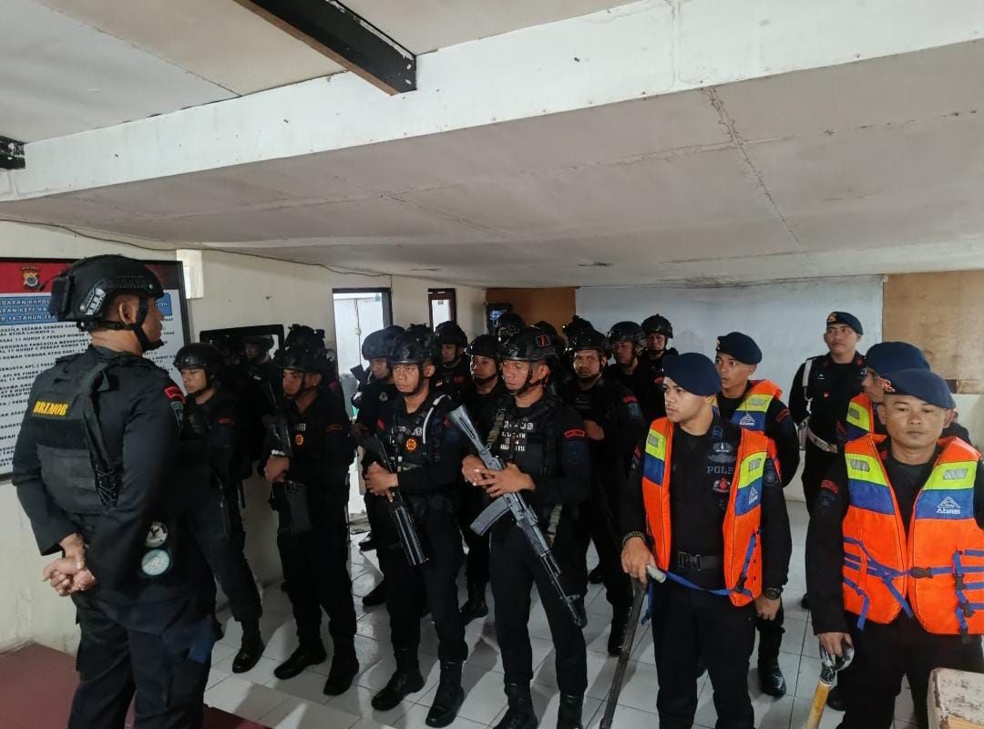Satbrimob Polda Maluku Siagakan Personel Antisipasi Kamtibmas dan Bencana Alam di Ambon
