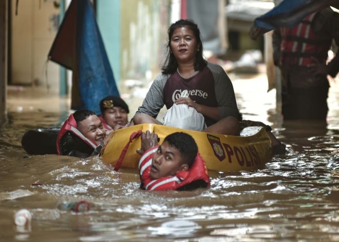 Jakarta Gak Berdaya Hadapi Banjir, Gubernur Pramono Minta Maaf dan Akui Kewalahan