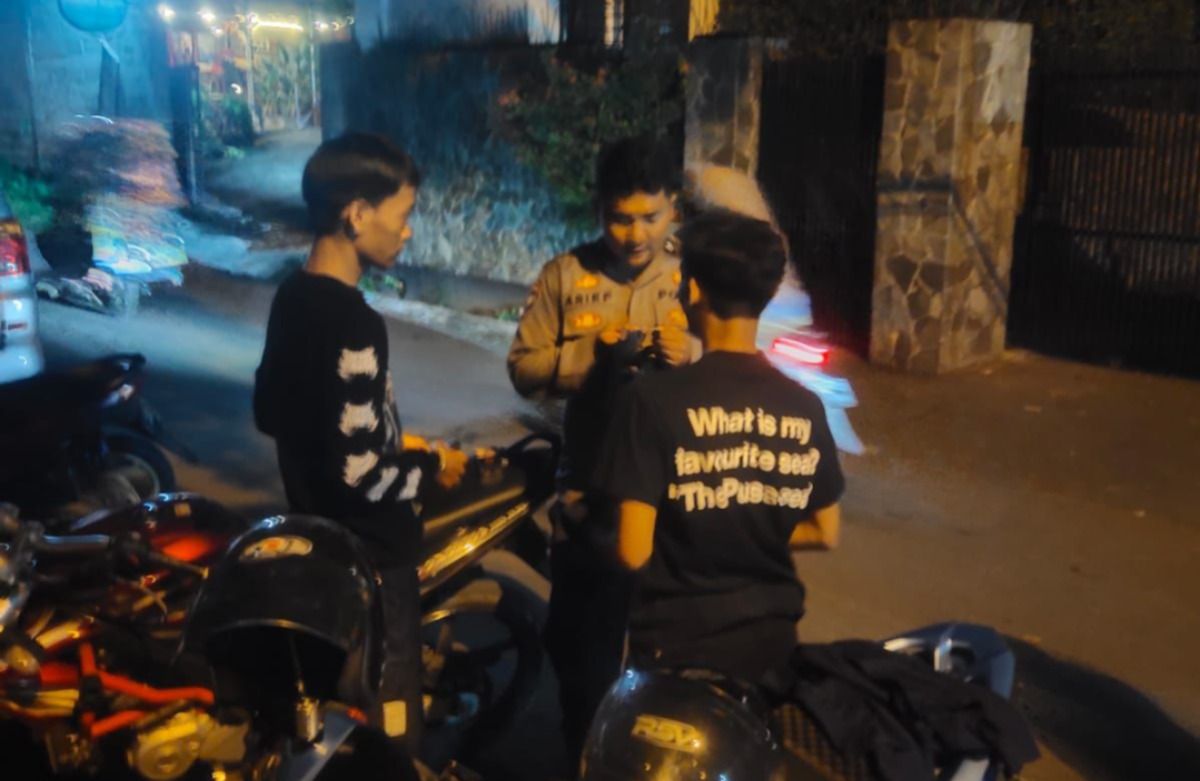 Patroli Edukasi, Cara Polisi Di Purwakarta Ingatkan Pelajar Soal Jam Malam