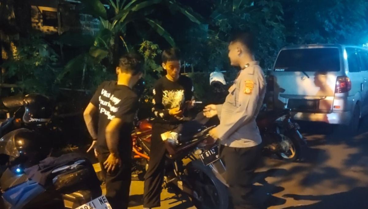 Patroli Edukasi, Cara Polisi Di Purwakarta Ingatkan Pelajar Soal Jam Malam