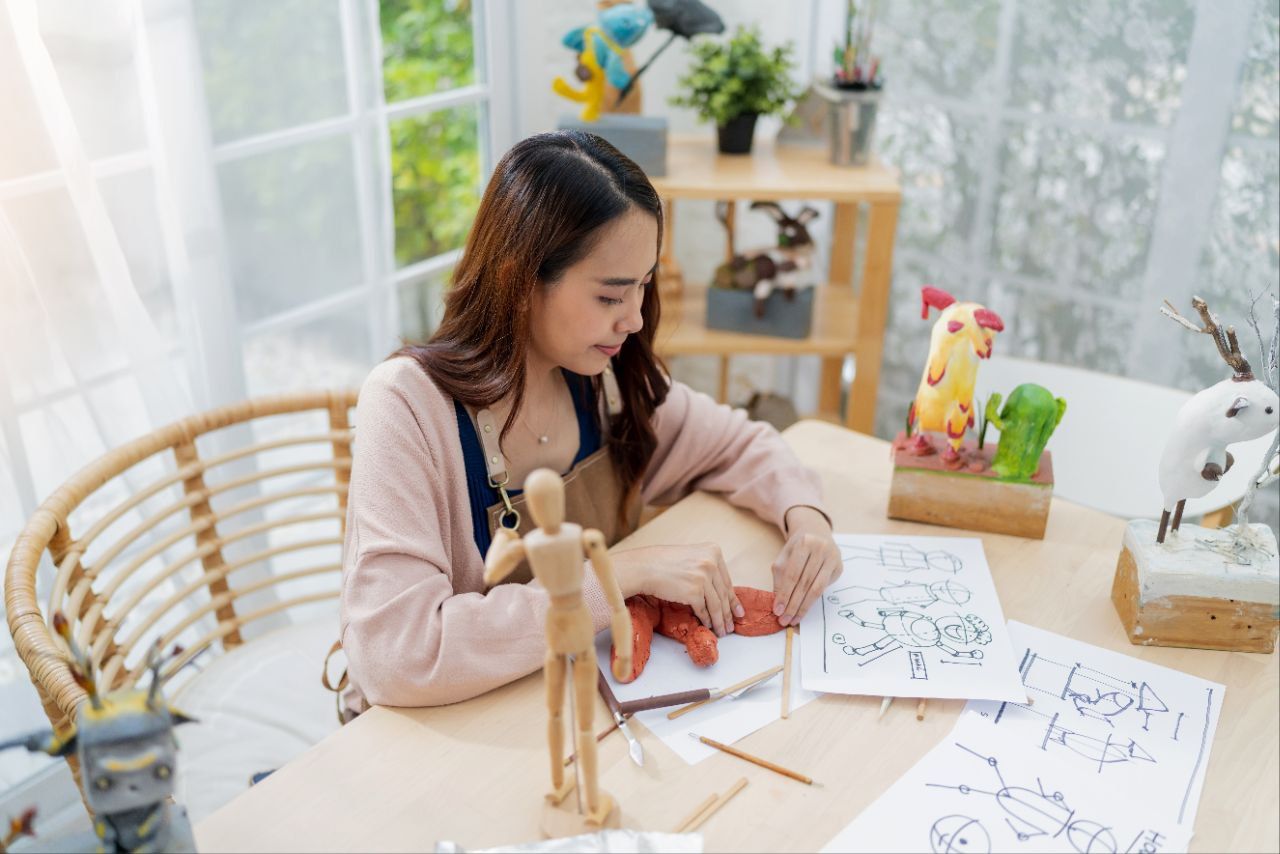 5 Zodiak yang Terlihat Biasa tapi Ternyata Super Kreatif