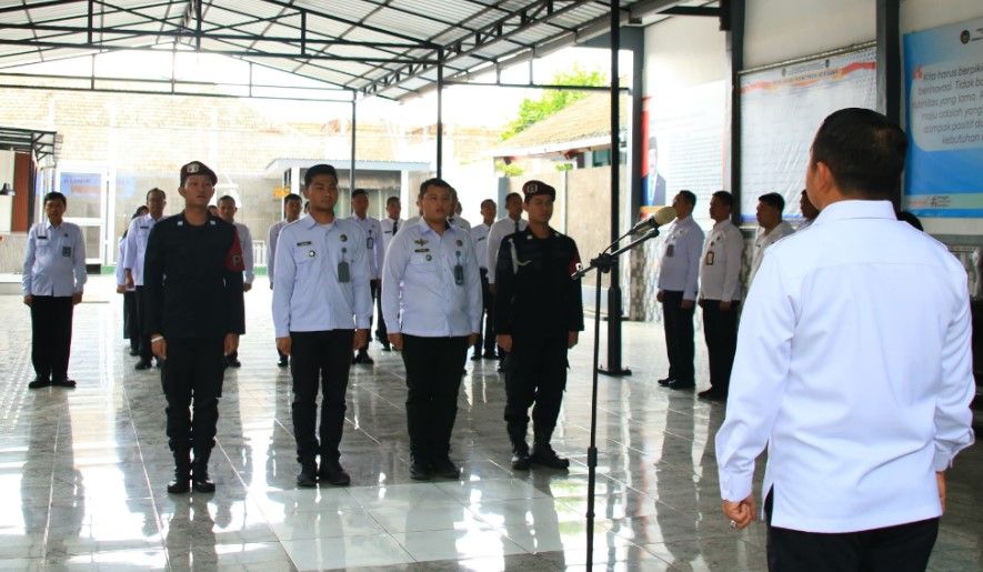 Gagalkan Penyelundupan Handphone, 4 Pegawai Lapas Banyuwangi Diganjar Apresiasi