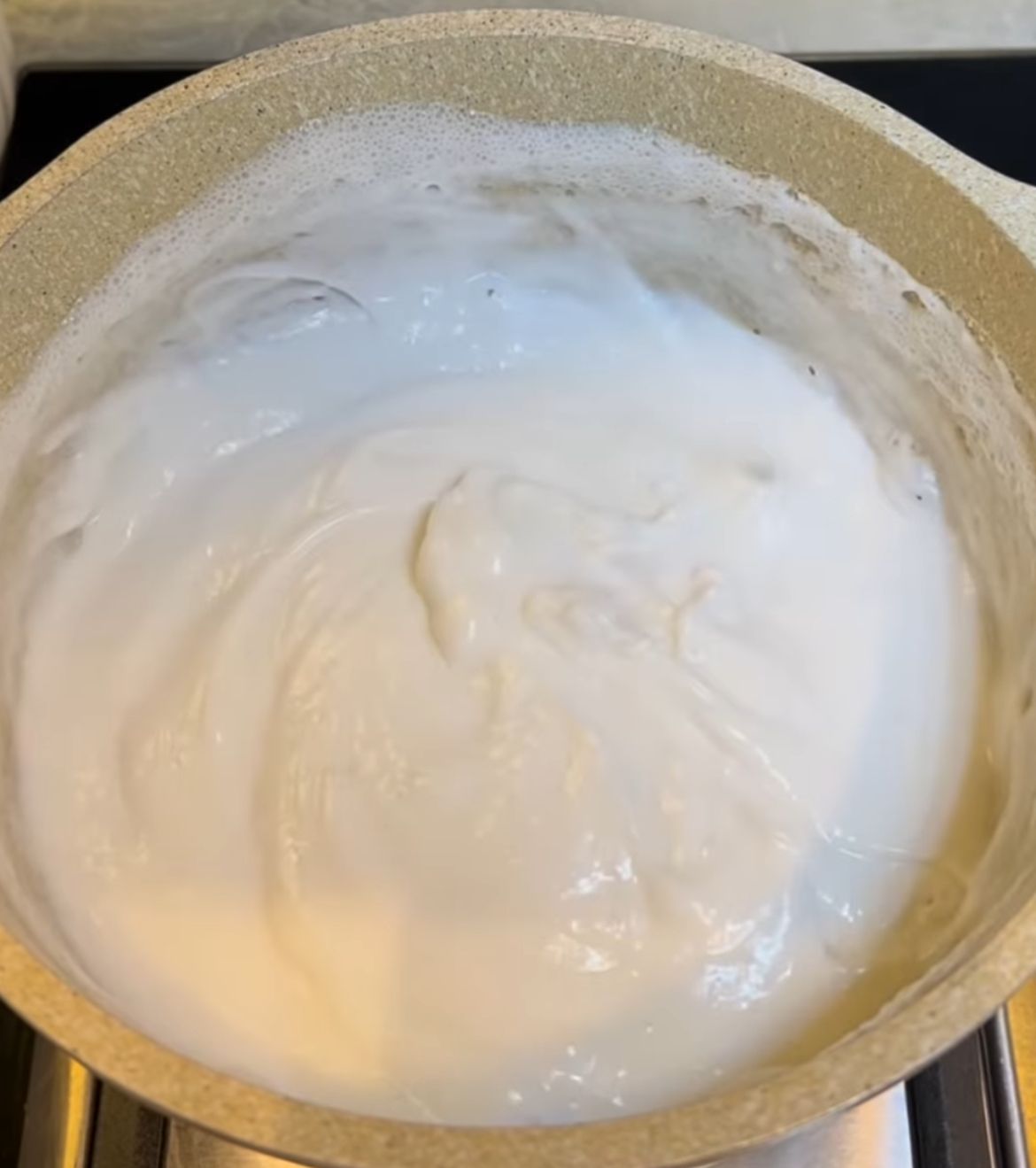 Resep Jongkong Kelapa Muda, Camilan Tradisional yang Lembut dan Lumer di Mulut