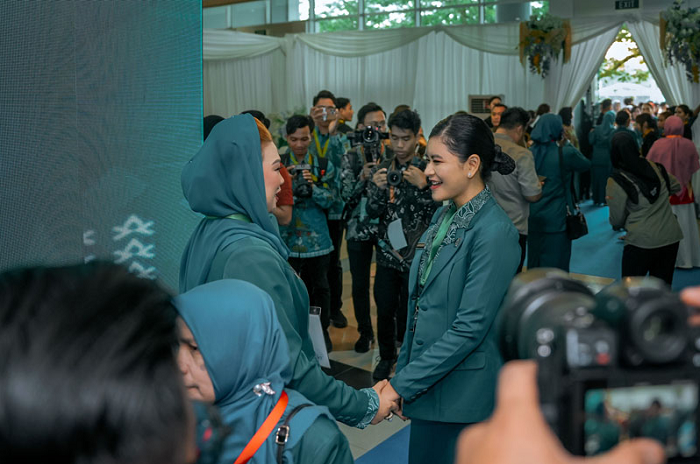 Kahiyang Ayu Hadiri Rakernas dan Puncak HKG PKK ke-53 di Samarinda