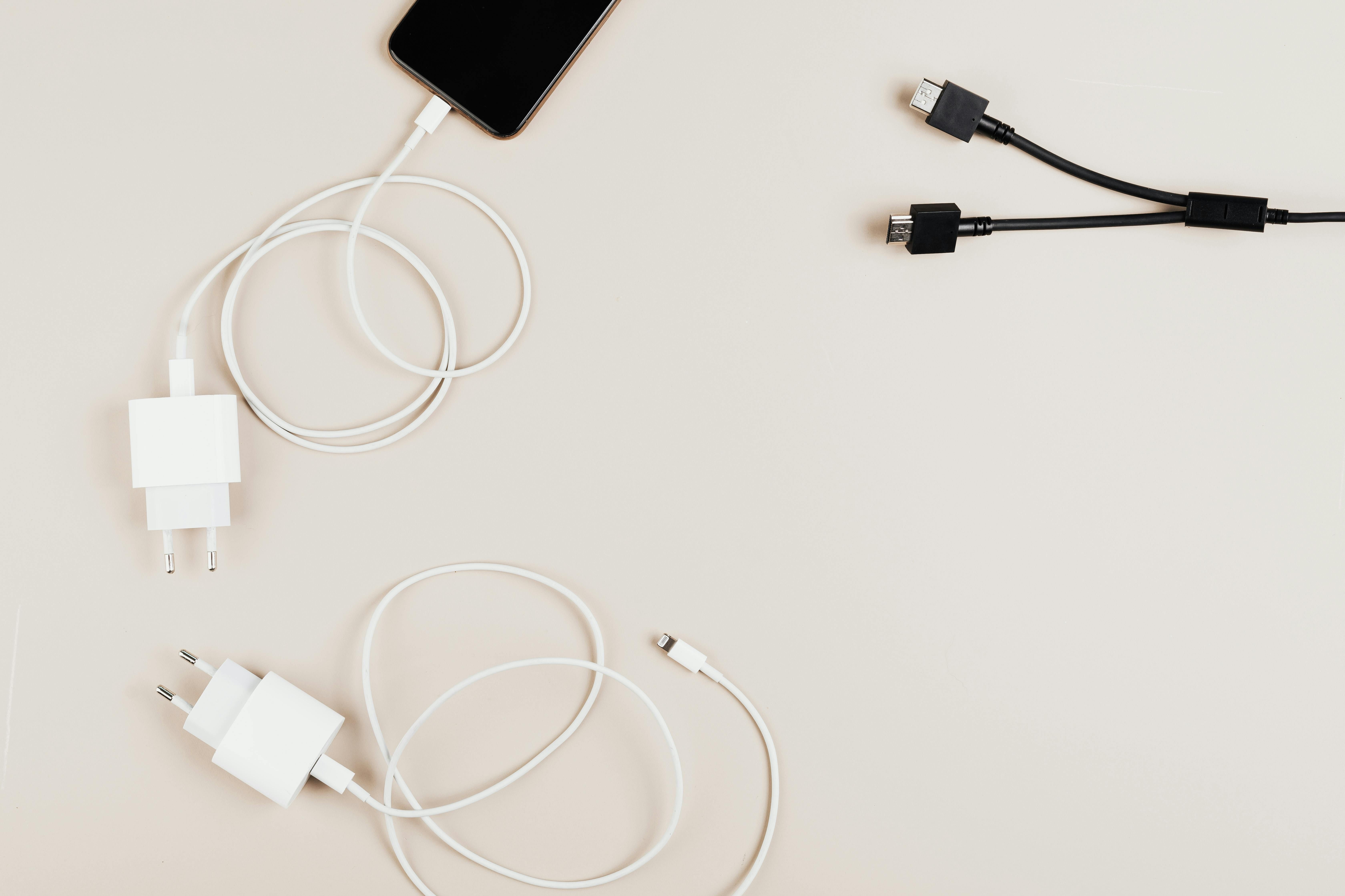 5 Ciri Charger Palsu yang Merusak Baterai HP, Jangan Sampai Tertipu!