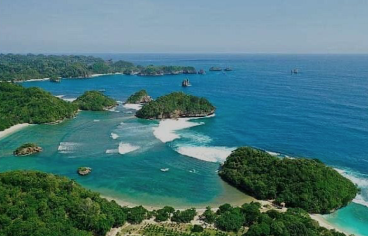 Teluk Anjasmoro, “Raja Ampat”-nya Jawa Timur yang Tersembunyi di Malang Selatan