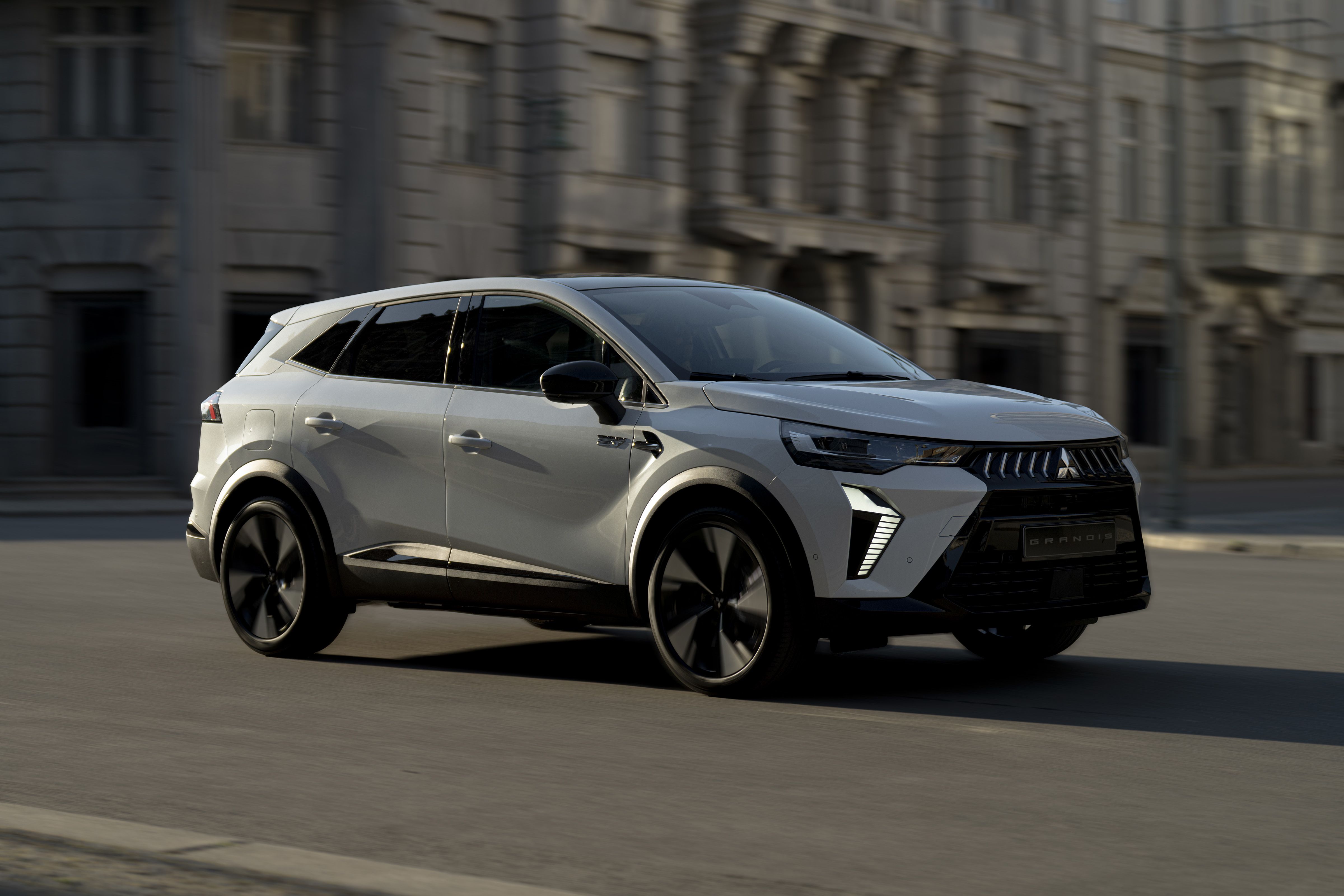 Sang Legenda Mitsubishi Grandis Terbaru Hadir di Eropa, Intip Tampang dan Spesifikasinya di Sini