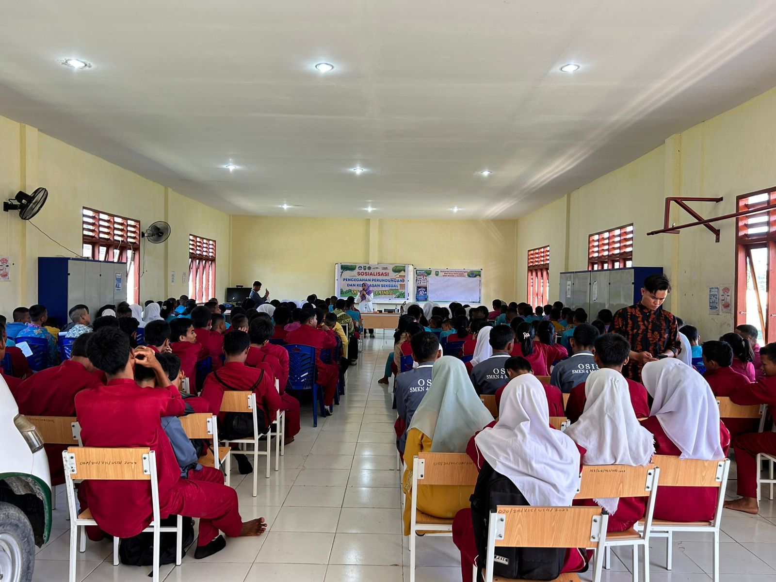 Peni Wulandari Bersama Komnas PA Bengkalis Gelar Anti-Perundungan di SMKN 4 Mandau