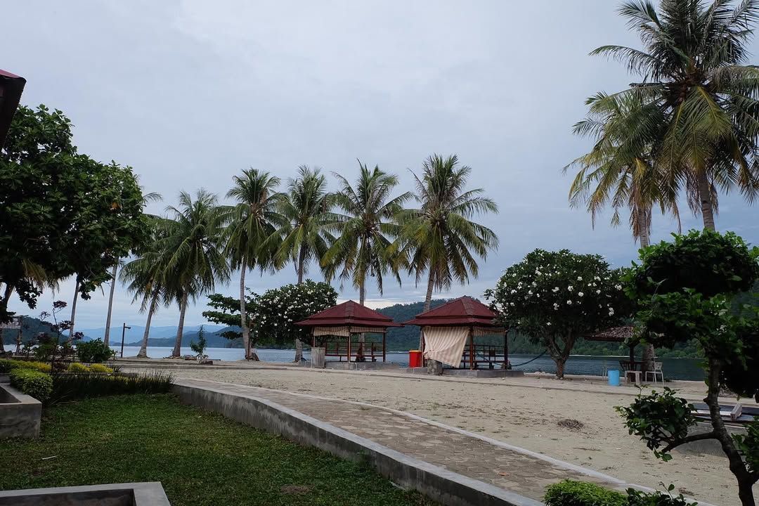 Melihat Keindahan Pulau Pagang: Destinasi Wisata Pilihan Bagi pecinta Pantai