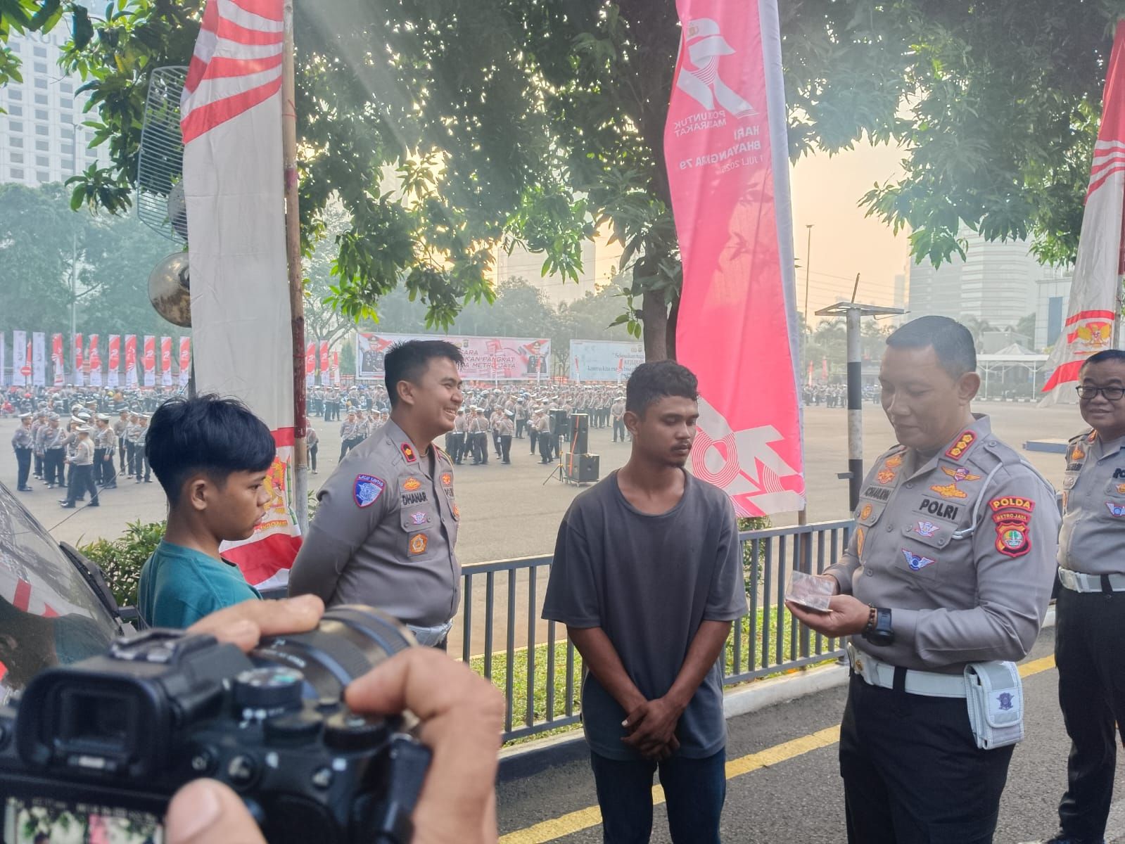 Heboh Aksi Pickup Serempet Polisi di Tol Dalkot Jakarta, Ternyata Bawa Motor Bodong