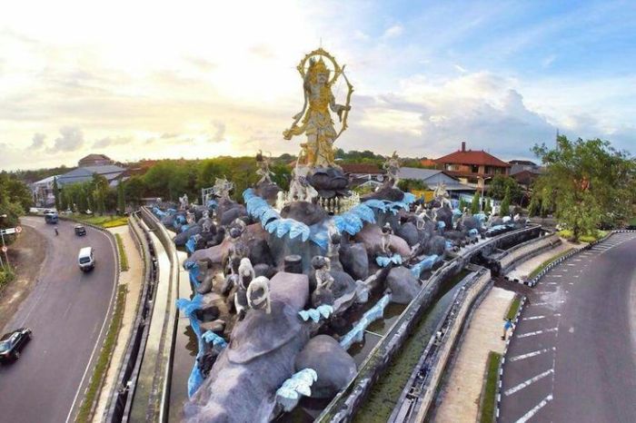 Patung Titi Banda, Sambutan Megah dan Sarat Filosofi di Gerbang Kota Denpasar