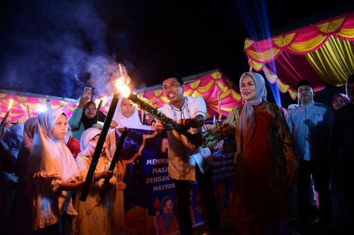 Hangatnya Festival Apangi dan Pawai Obor di Gorontalo