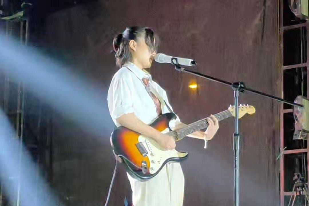 Setelah Konser di Kendari Food Festival, Mesa Hira Langsung Serbu Sinonggi di Rich Club Resto