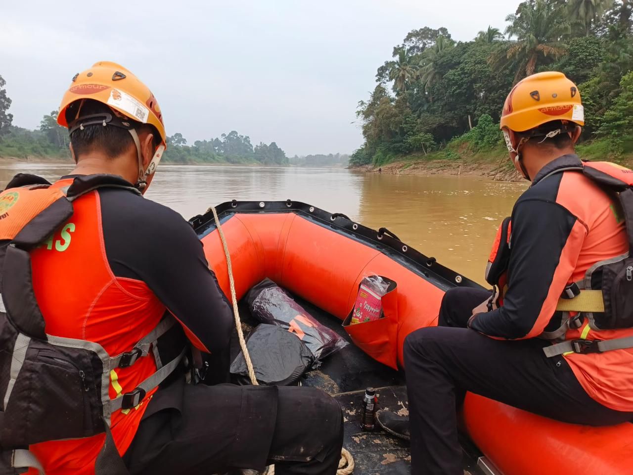 Seorang Pria Dikabarkan Tenggelam saat Mencari Krikil di Sungai Batanghari, Tim SAR Gabungan Lakukan Pencarian