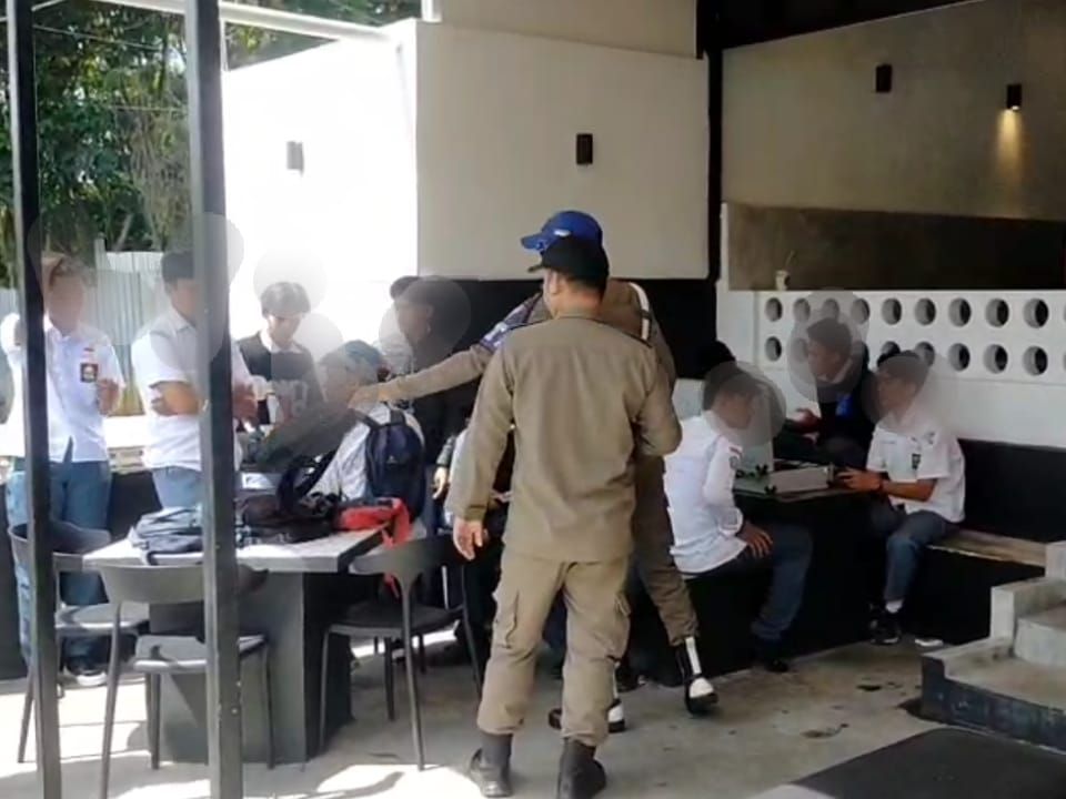 Hari Pertama Sekolah, Para Pelajar SMA di Tarakan Diamankan Satpol PP di Cafe
