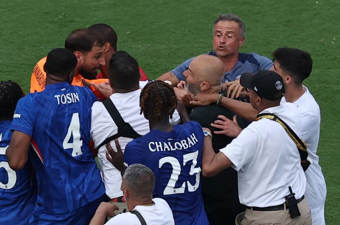 Laga Chelsea vs PSG Berakhir Chaos, Luis Enrique Ungkap Alasannya Dorong Joao Pedro