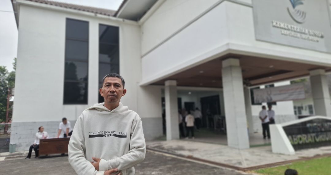 Penuh Haru dan Semangat Sembara, Begini Antuasiasme Orang Tua dan Siswa di DIY Sambut Hari Perdana Masuk Sekolah Rakyat