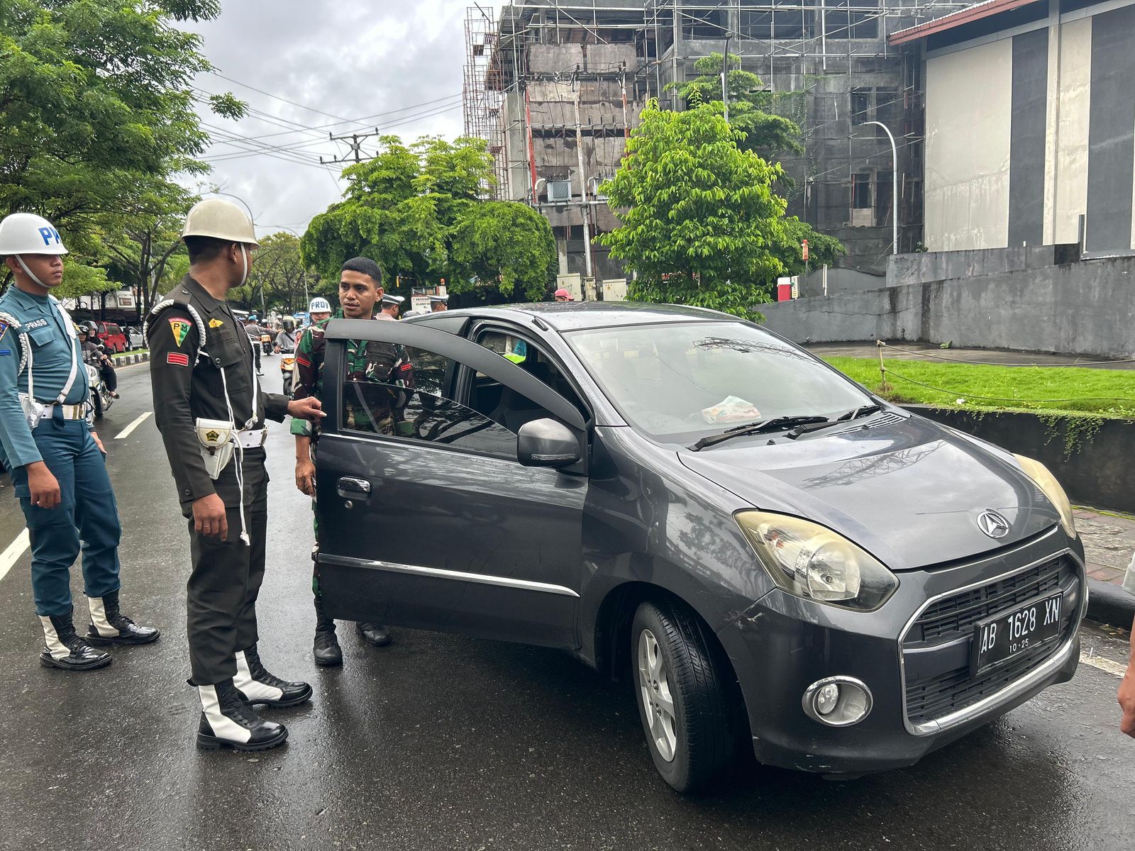 Operasi Patuh Polda Maluku di Ambon:  54 Pengendara Sepeda dan 3 Supir Ditindak Akibat Langgar Lalin