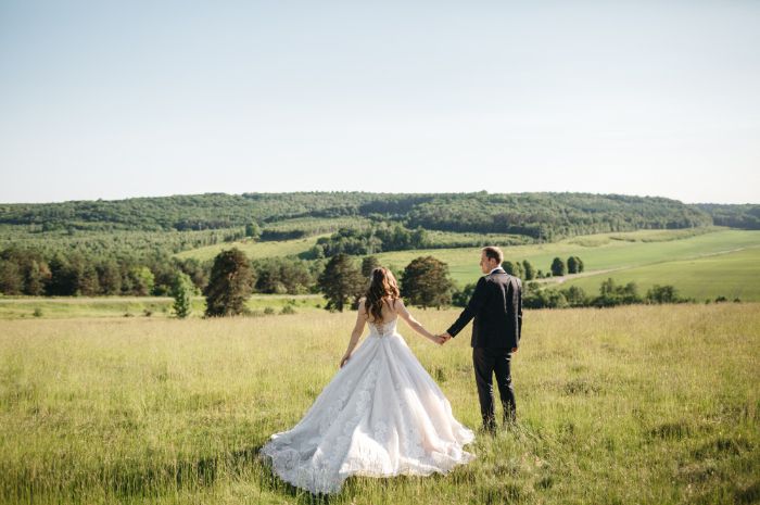 105 Caption Prewedding Bahasa Inggris dan Artinya, Lucu!